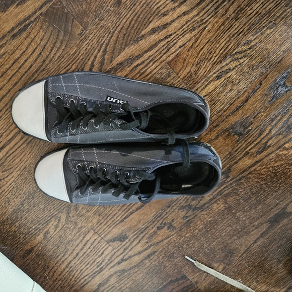 Shors - Picture 8 of 8